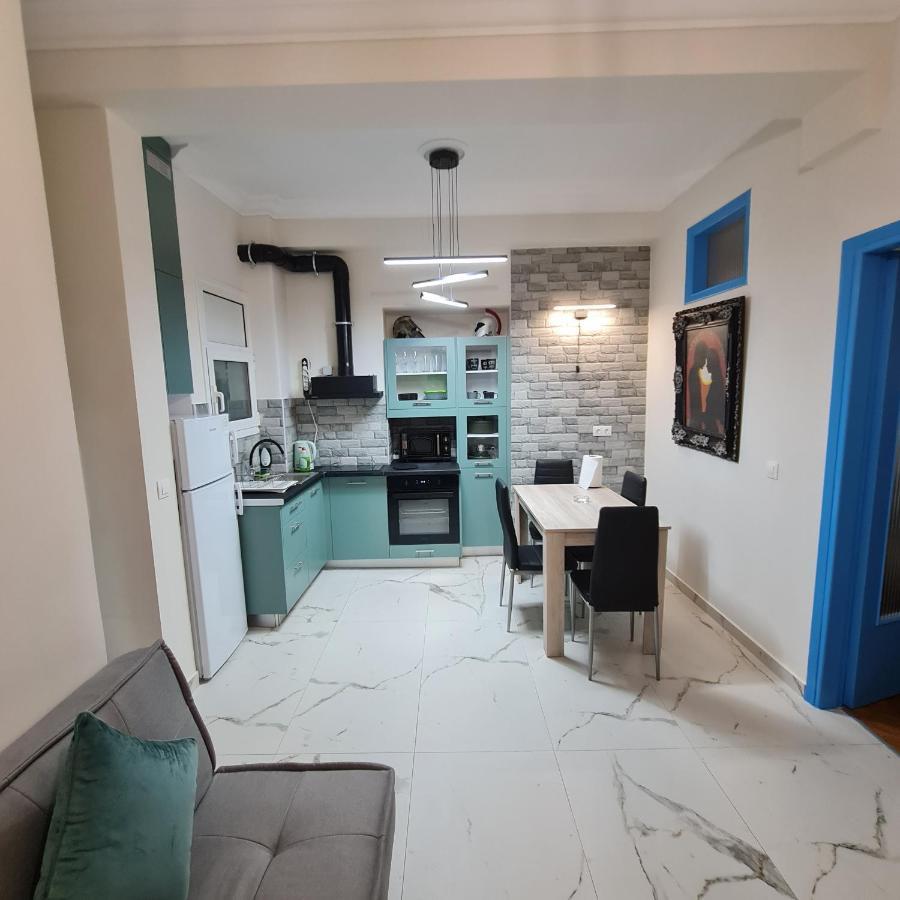 Full Apartment Near Kato Patissia 아테네 외부 사진