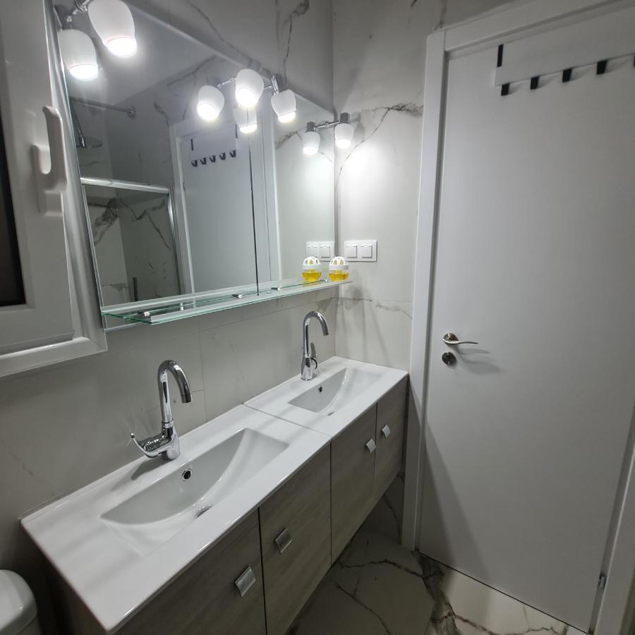 Full Apartment Near Kato Patissia 아테네 외부 사진